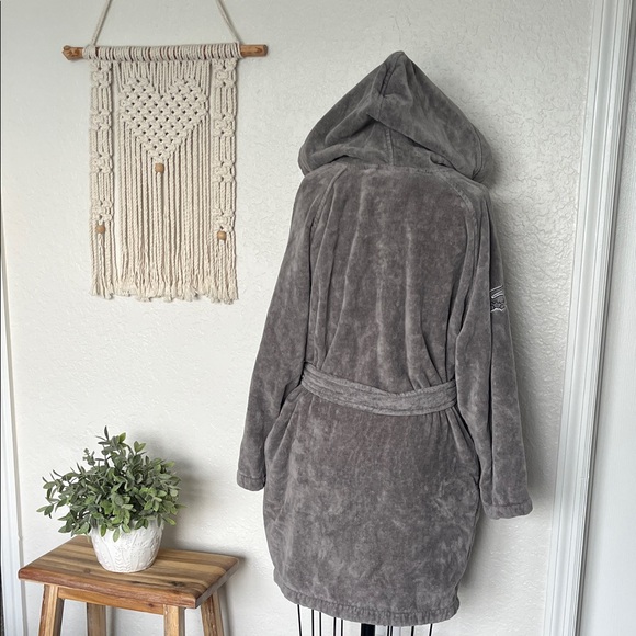 Lacoste Gray Hooded Robe - Picture 7 of 8